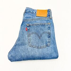 Levi's Wedgie Ripped Medium Wash Button Fly Straight Leg Denim Jeans Size 27